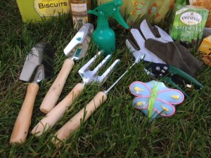 gourmet garden tote with tools gift basket