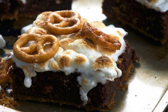 national-pretzel-day-treats-brownies