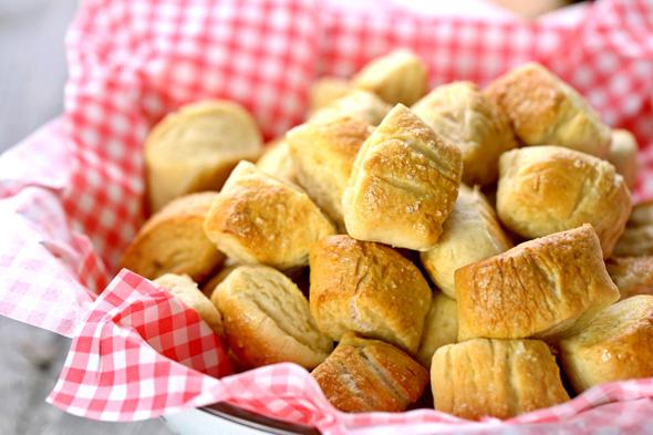 national-pretzel-day-treats-soft-pretzel-bites